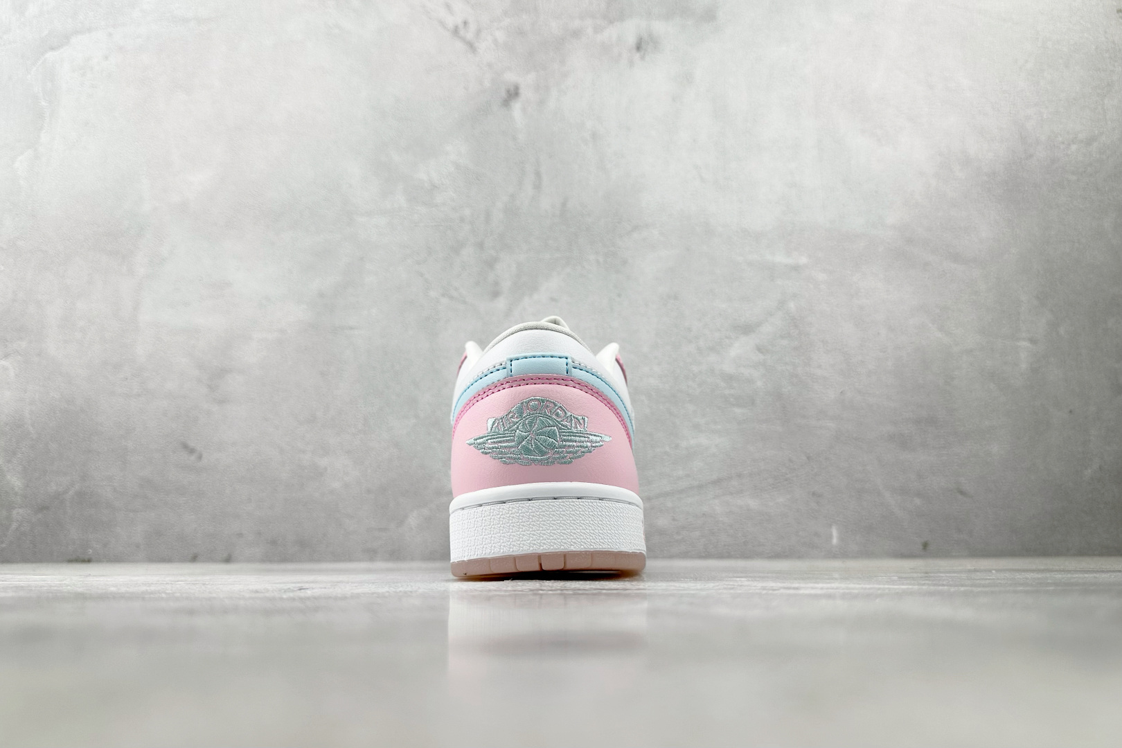 Jordan Air Jordan 1 low 白粉 HM3706-141