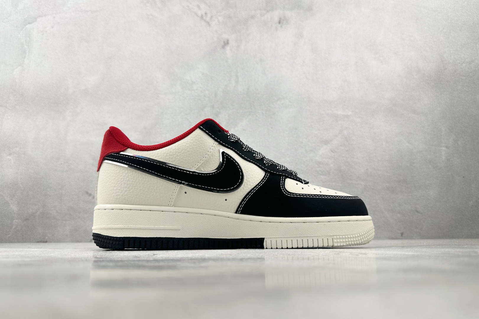Nike Air Force 1'07 LV 联名 黑白红 CS5288-022