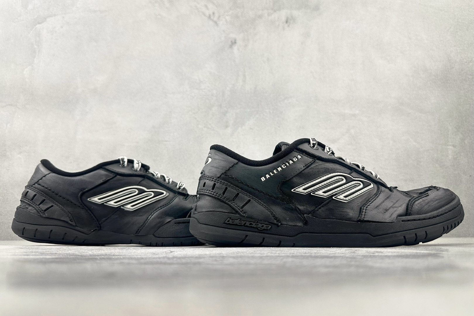 最新外贸批次 Balenciaga巴黎世家 Hamptons Worn-Out 黑色 841765WCURB