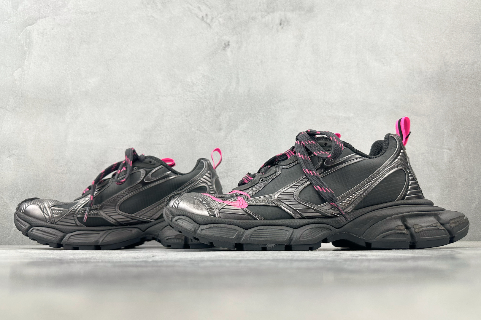 最新外贸批次 Balenciaga巴黎世家 3XL 油膜灰 734734 WXLCR 1150