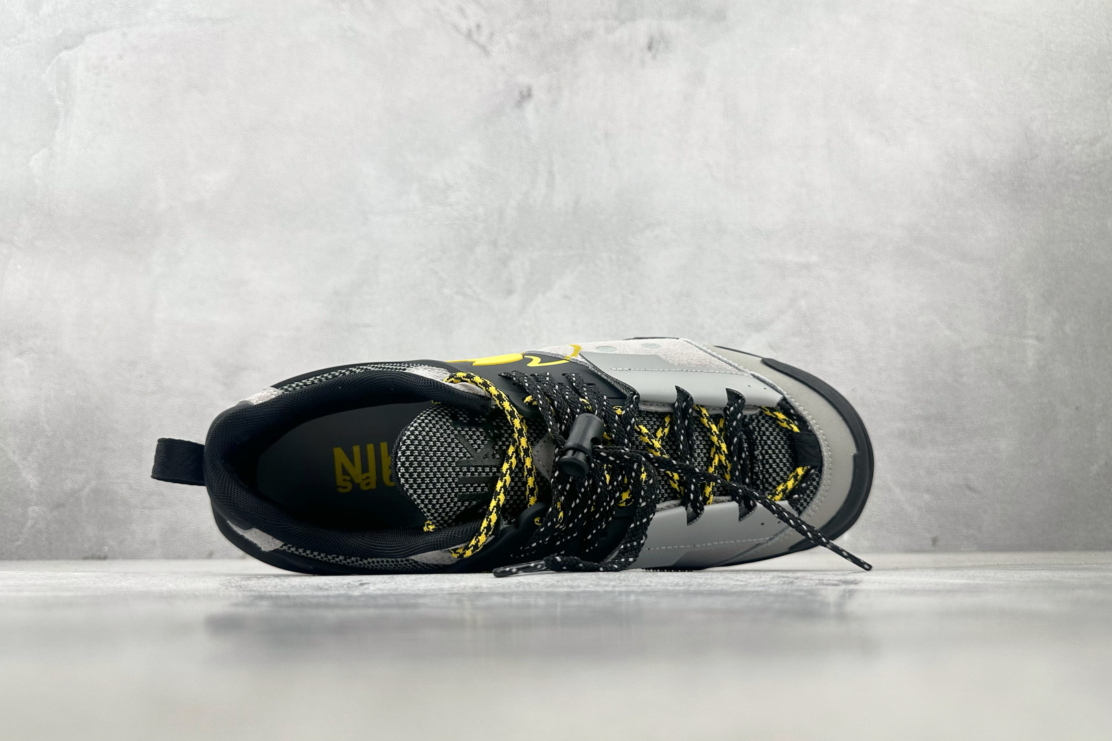 ZX 神版 
Sacai x Nike Zegamadome SP 联名款 黑灰色

货号：HQ8618