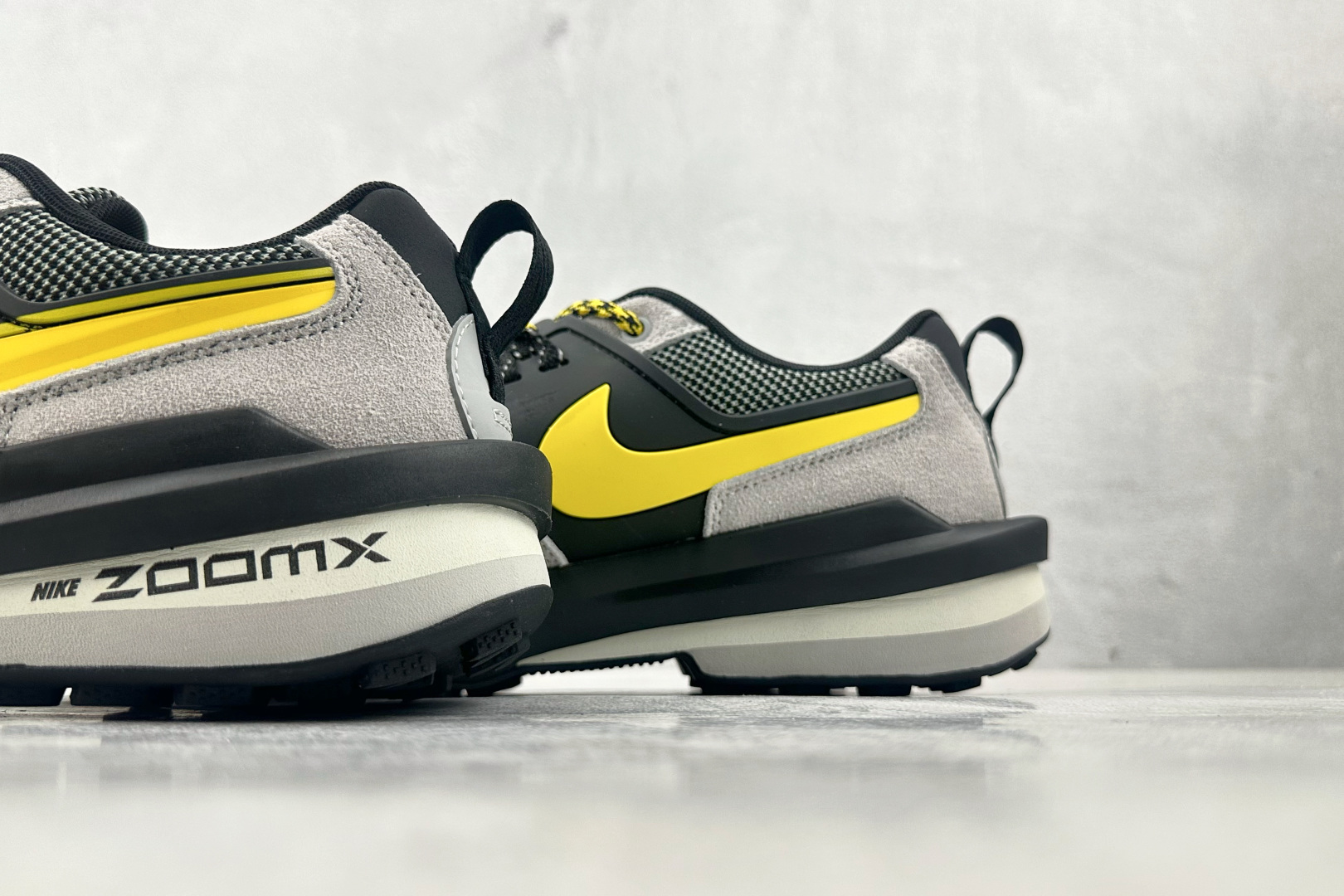 ZX 神版 
Sacai x Nike Zegamadome SP 联名款 黑灰色

货号：HQ8618