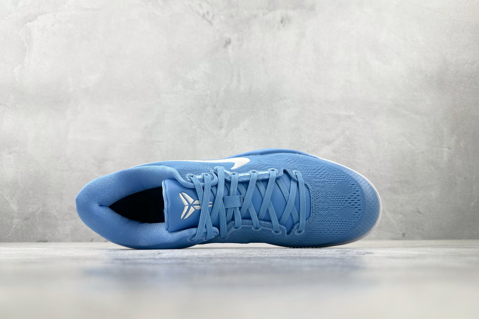 GX 版  
Nike Kobe 8 Protro 蓝色

货号：HM6469-401
尺码：40 40