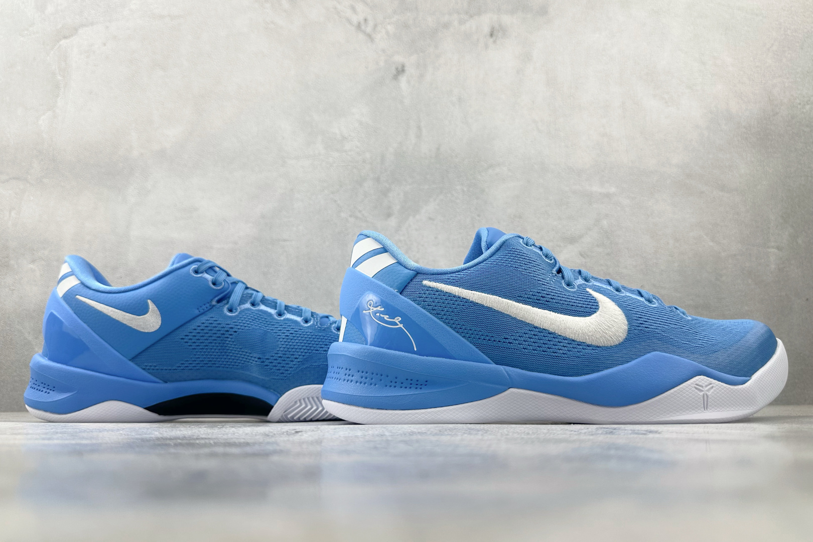 GX 版  
Nike Kobe 8 Protro 蓝色

货号：HM6469-401
尺码：40 40