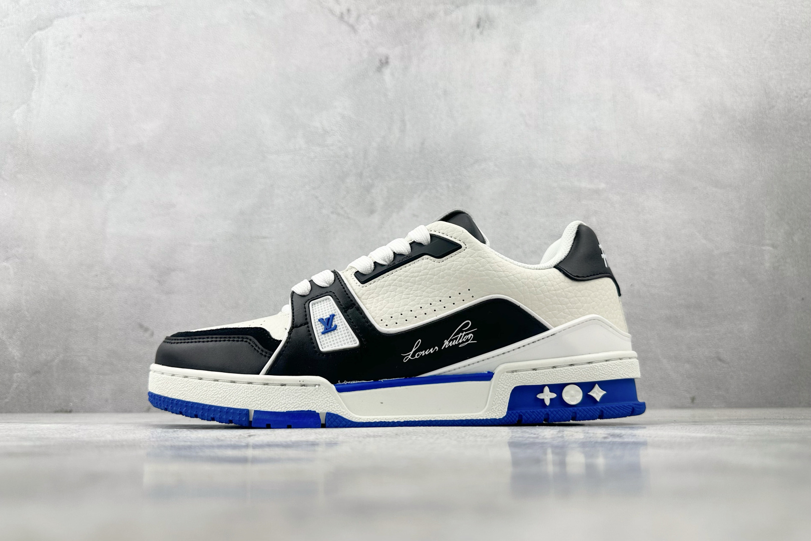 TX  LOUIS VUITTON Trainer 蓝黑色 货号：1ADDYZ 尺码：39 40 41 42 43 44 45 46-选品中心