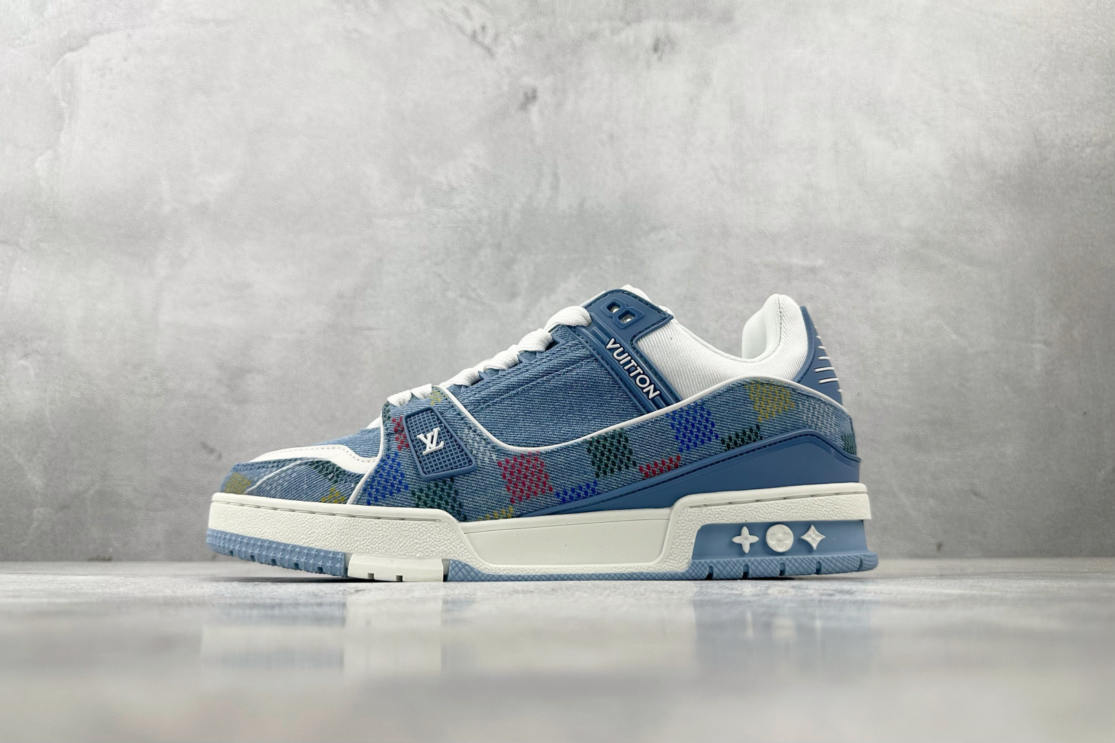 TX  LOUIS VUITTON Trainer 蓝色 货号：1AHCYB 尺码：36 37 38 39 40 41 42 43 44 45 46-选品中心