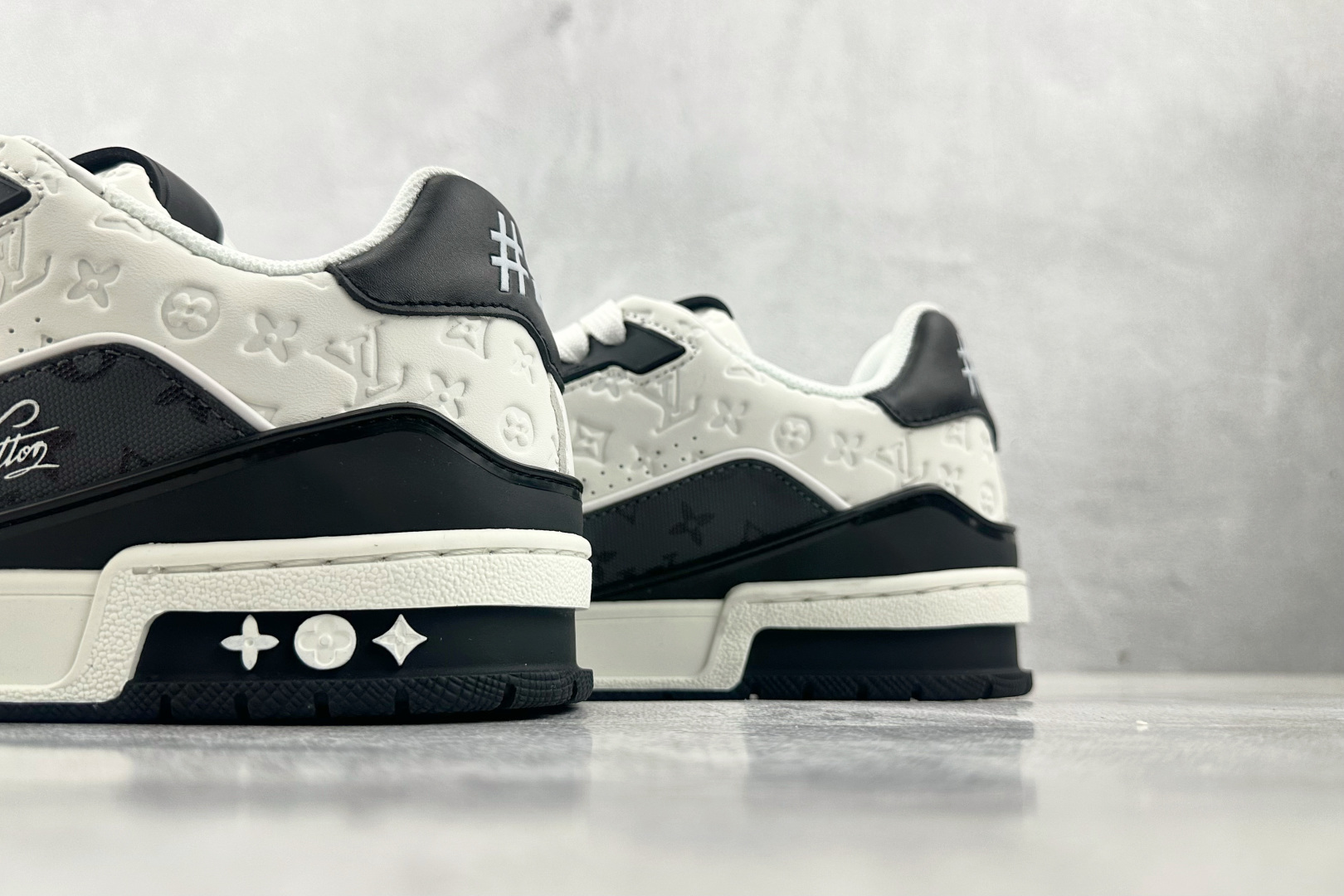 图片[8]-TX  LOUIS VUITTON Trainer 白黑 货号：1AANED 尺码：39 40 41 42 43 44 45 46-选品中心