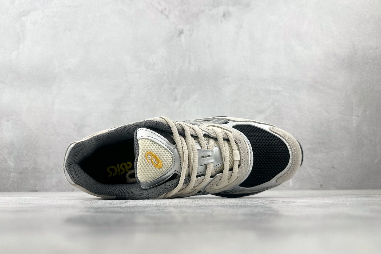 Asics GEL-NYC系列 米灰色 1201A789-001