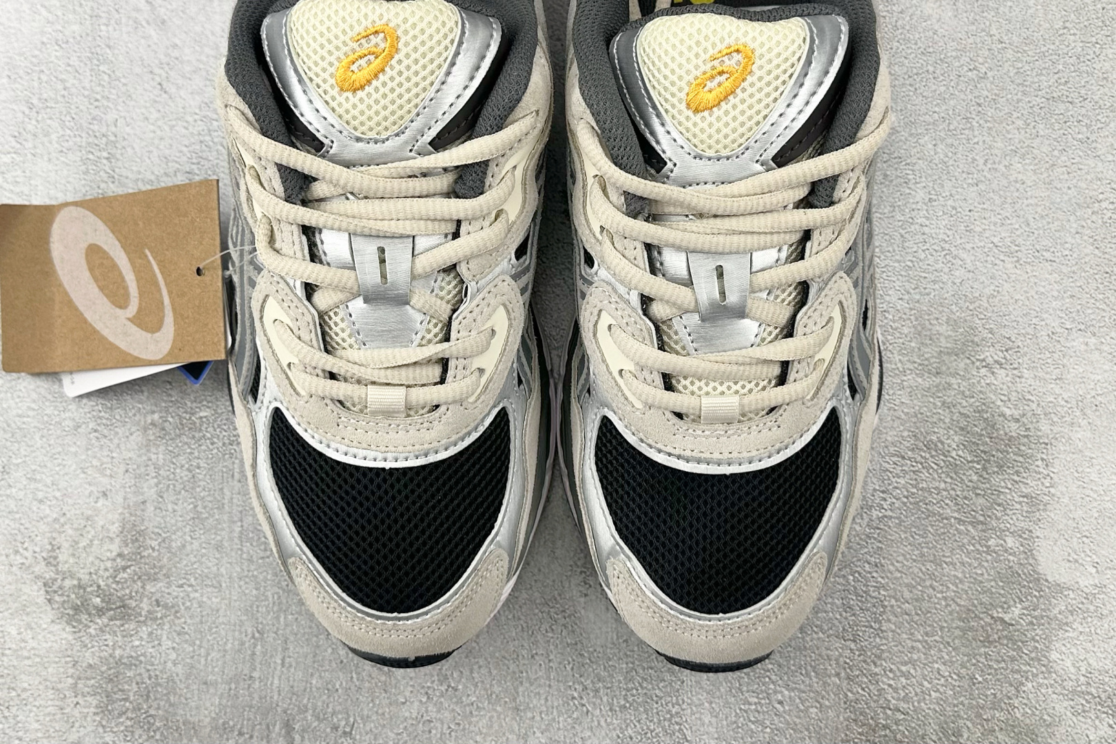 Asics GEL-NYC系列 米灰色 1201A789-001