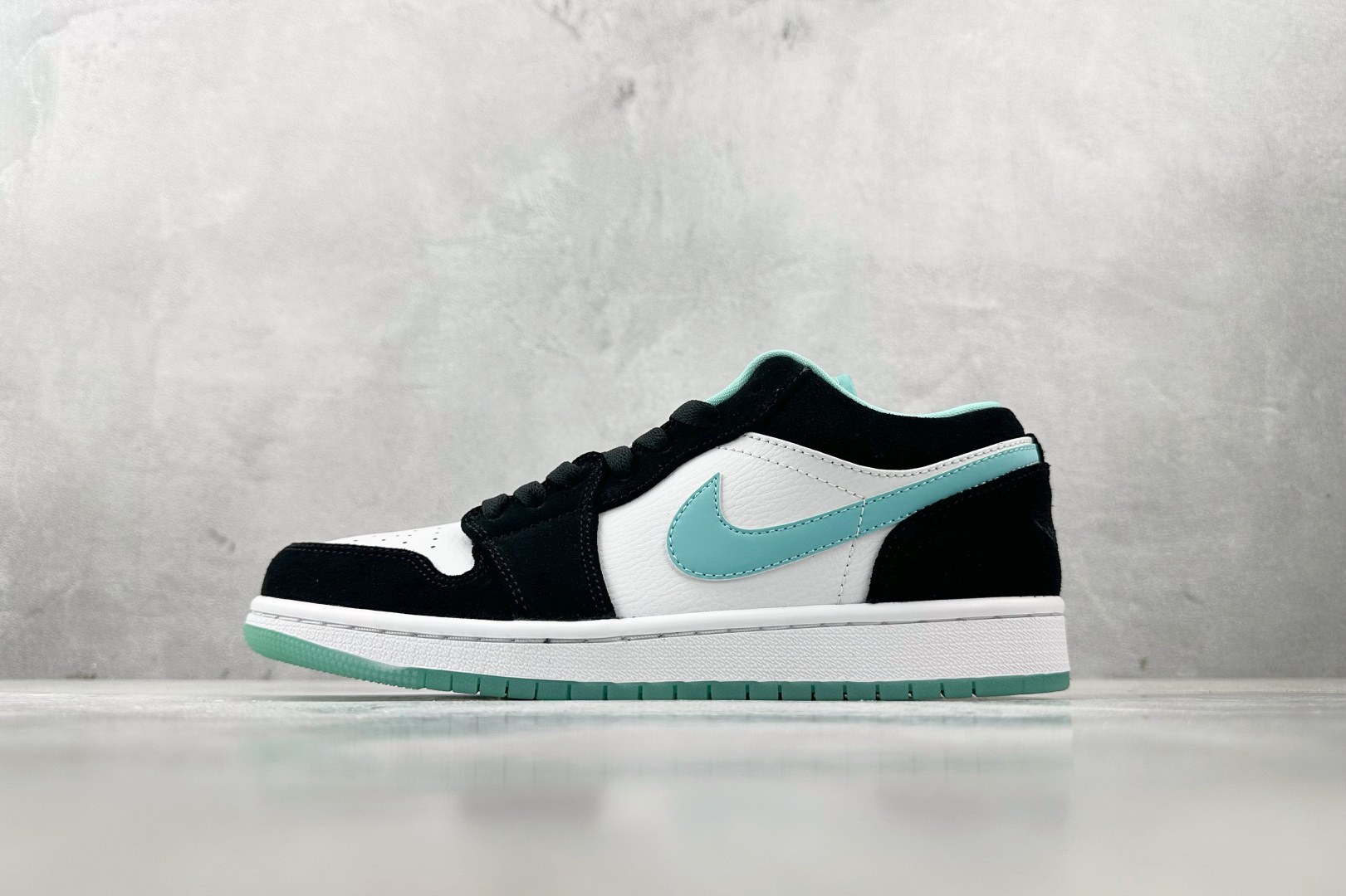 Jordan Air Jordan 1 low 郭艾伦 蒂芙尼蓝 CQ9828-131