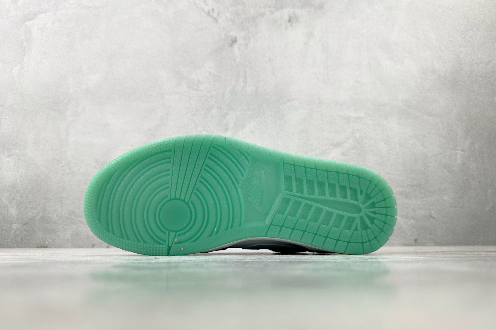 Jordan Air Jordan 1 low 郭艾伦 蒂芙尼蓝 CQ9828-131