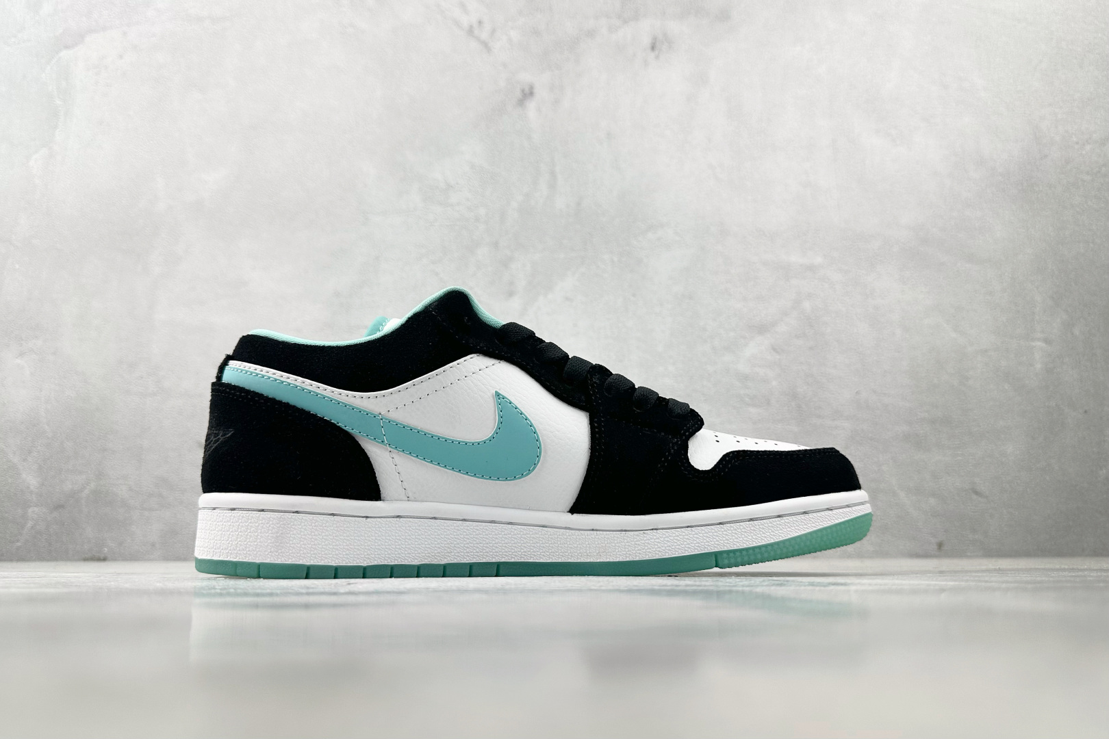 Jordan Air Jordan 1 low 郭艾伦 蒂芙尼蓝 CQ9828-131