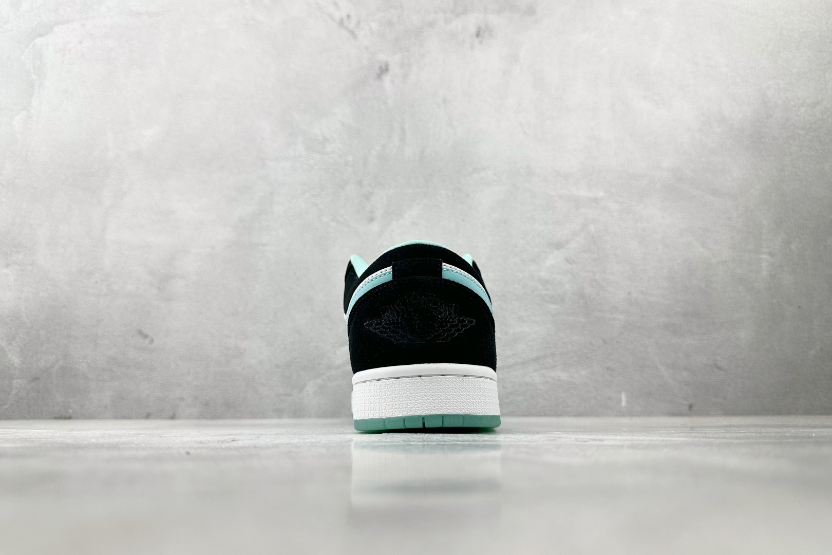 Jordan Air Jordan 1 low 郭艾伦 蒂芙尼蓝 CQ9828-131