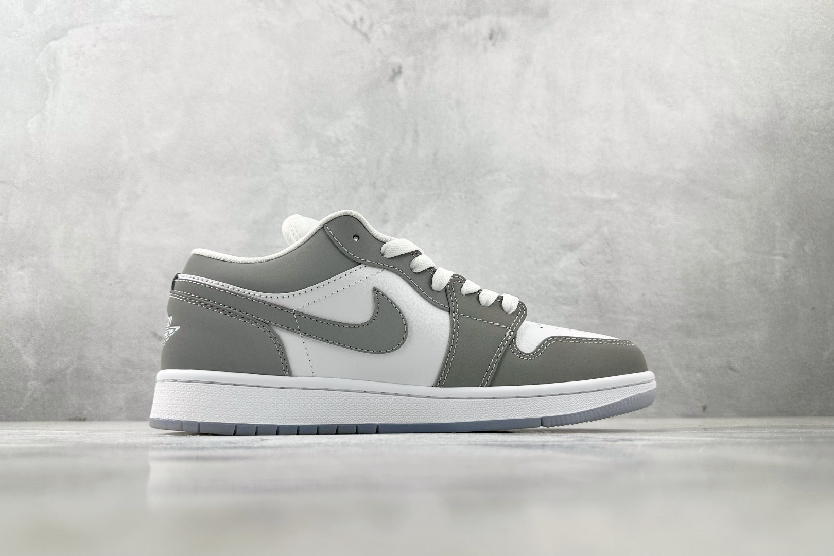 Jordan Air Jordan 1 low 灰白 DC0774-105
