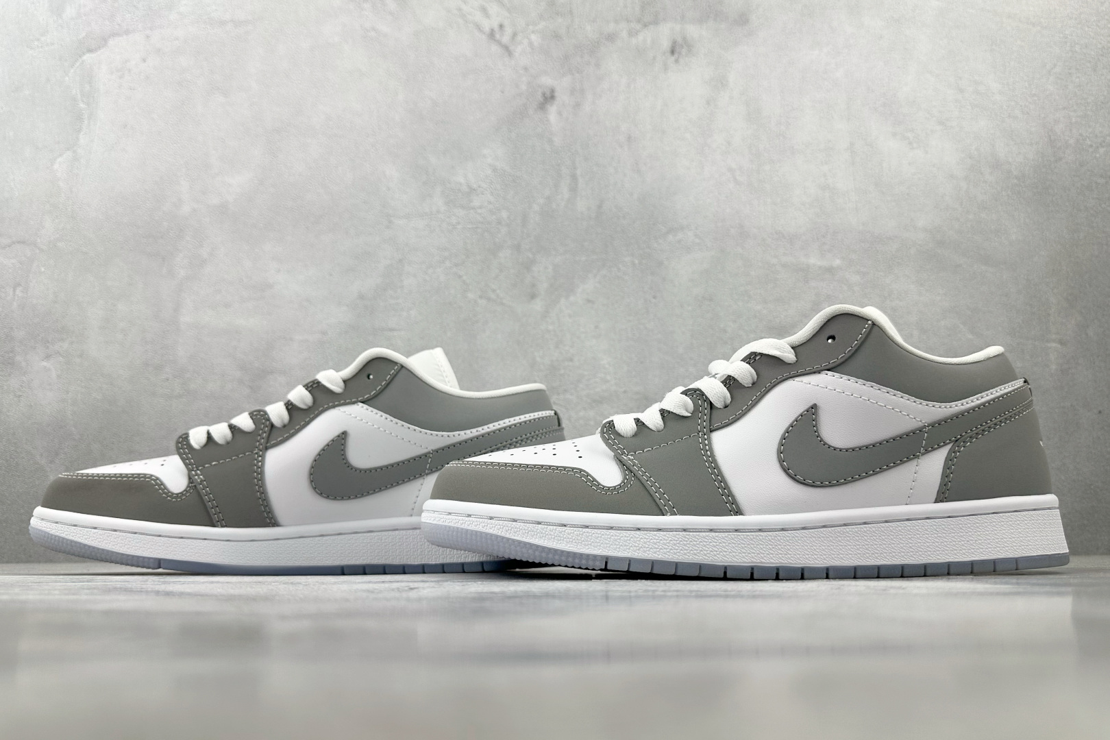 Jordan Air Jordan 1 low 灰白 DC0774-105