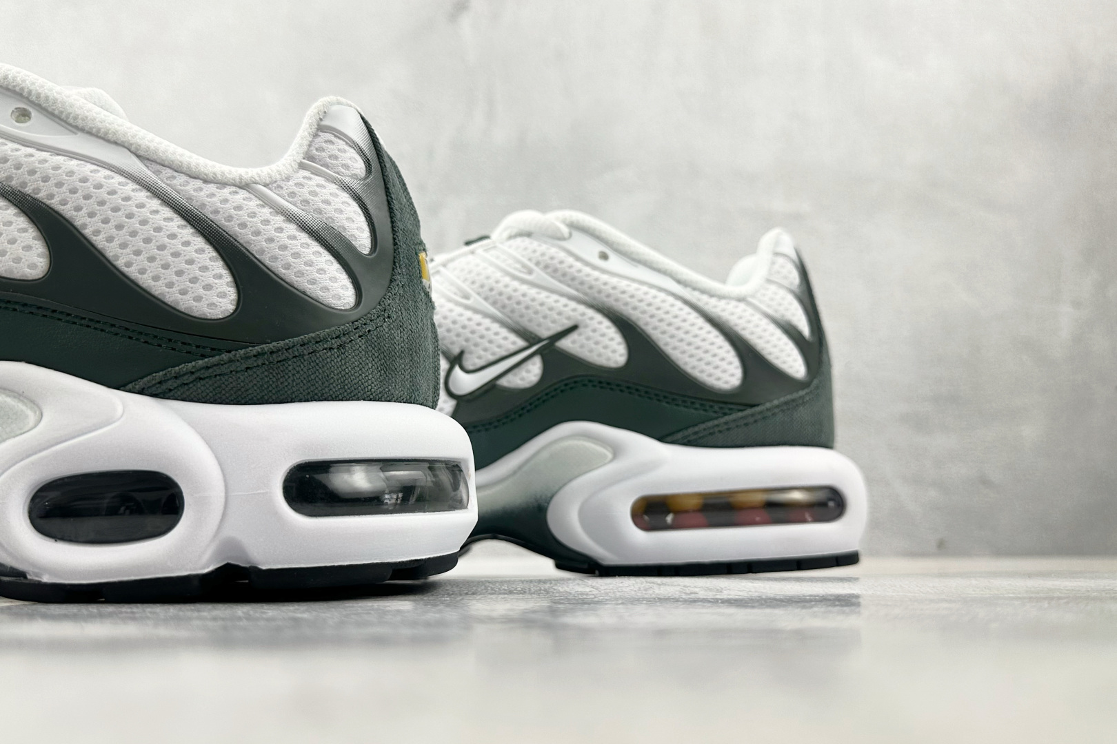 Nike Air Max Plus白色 FV6057-100