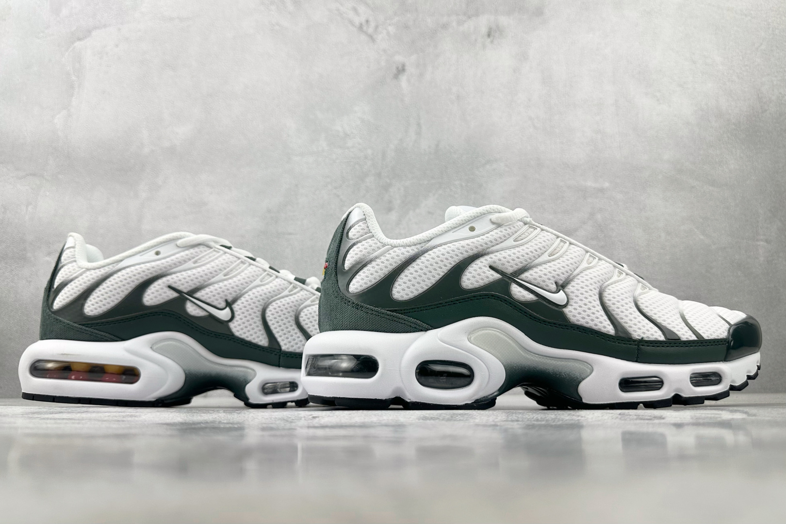 Nike Air Max Plus白色 FV6057-100