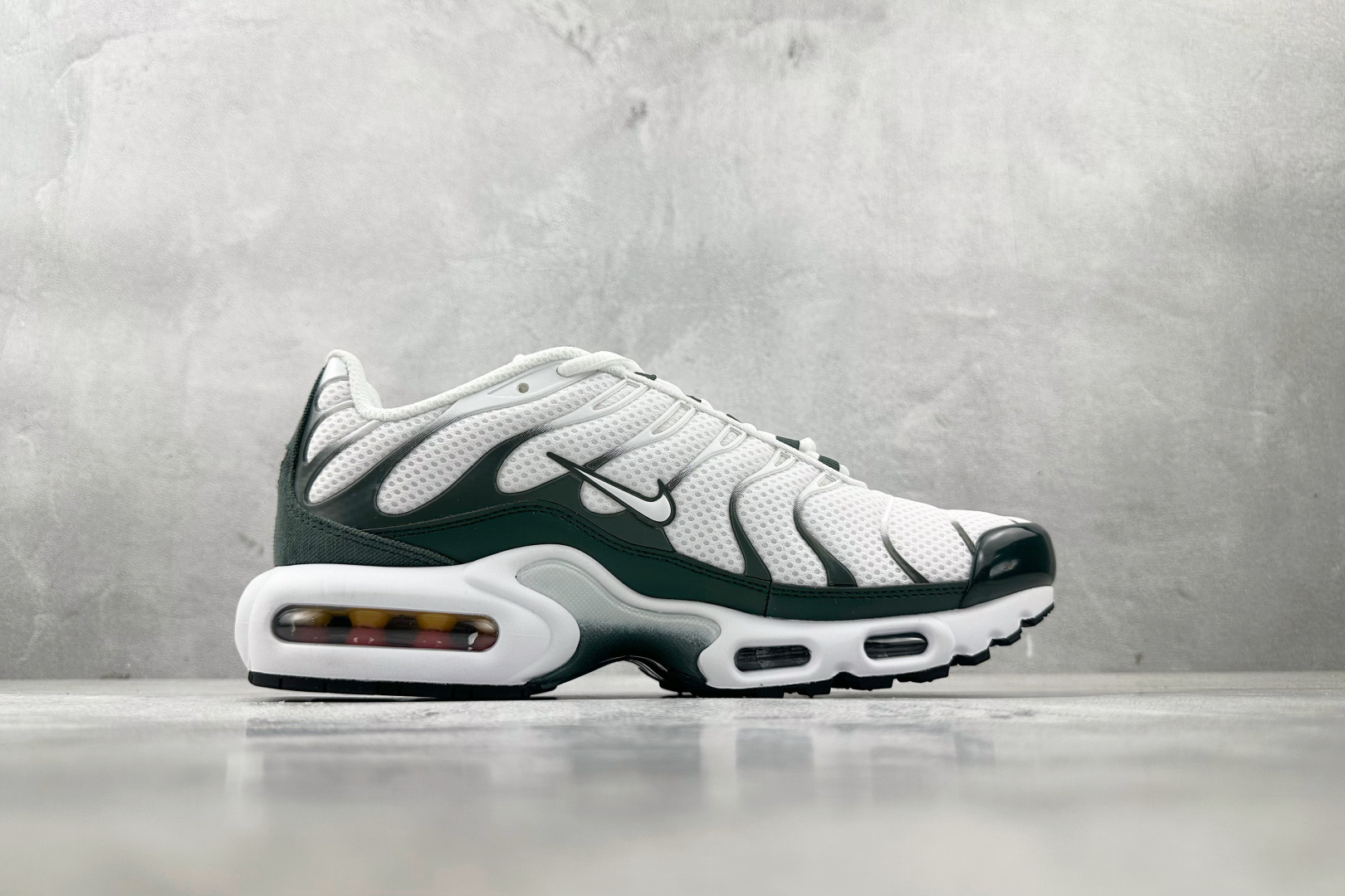 Nike Air Max Plus白色 FV6057-100