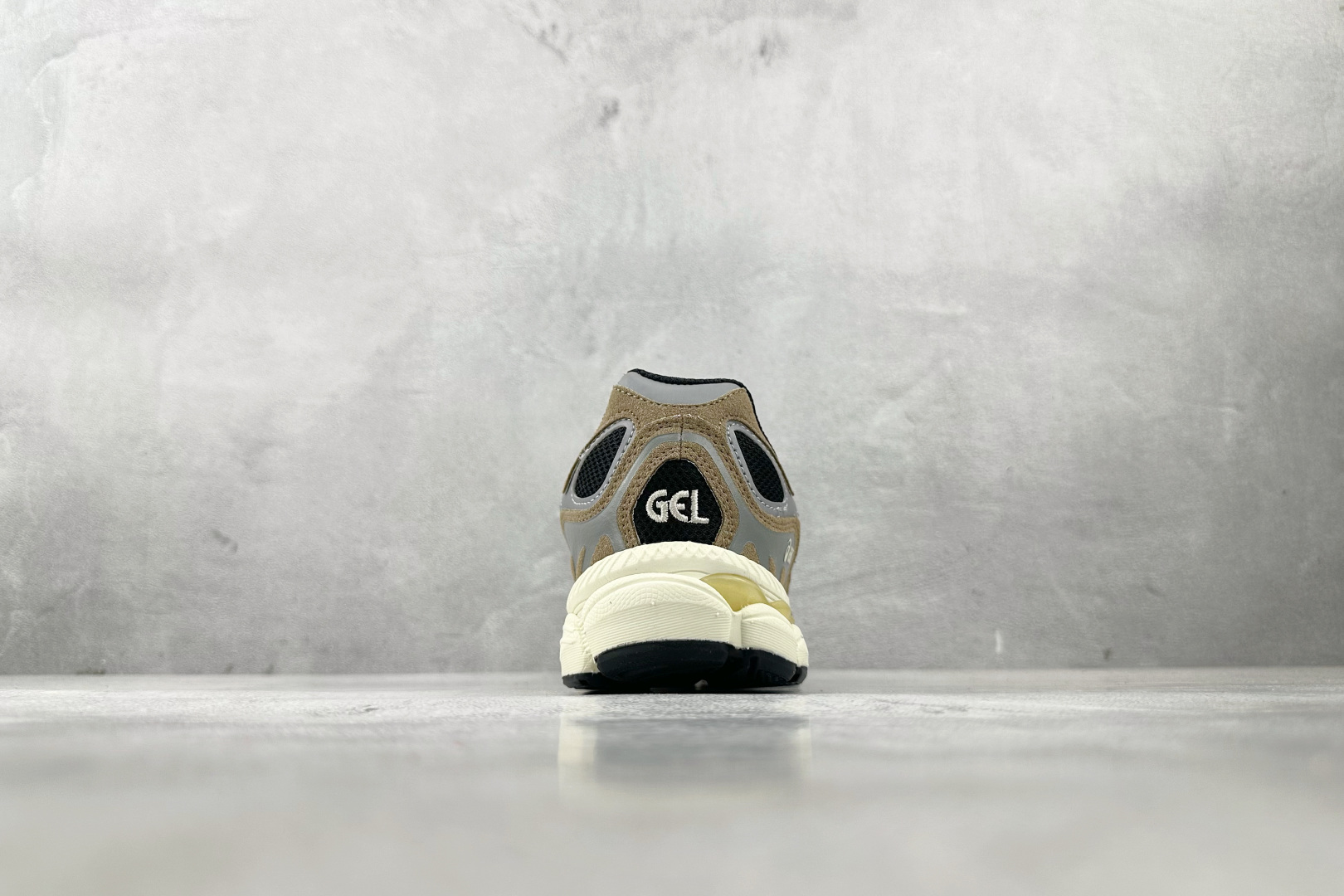 Asics GEL-NYC系列 灰褐色 1203A383-005