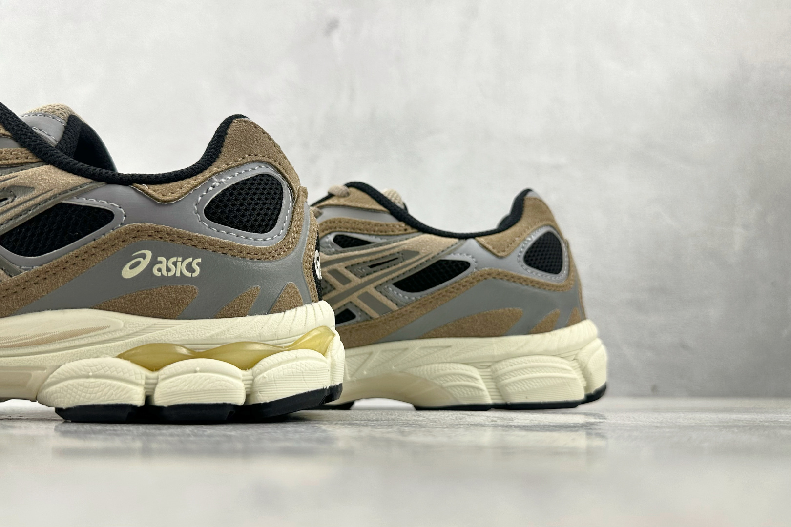 Asics GEL-NYC系列 灰褐色 1203A383-005