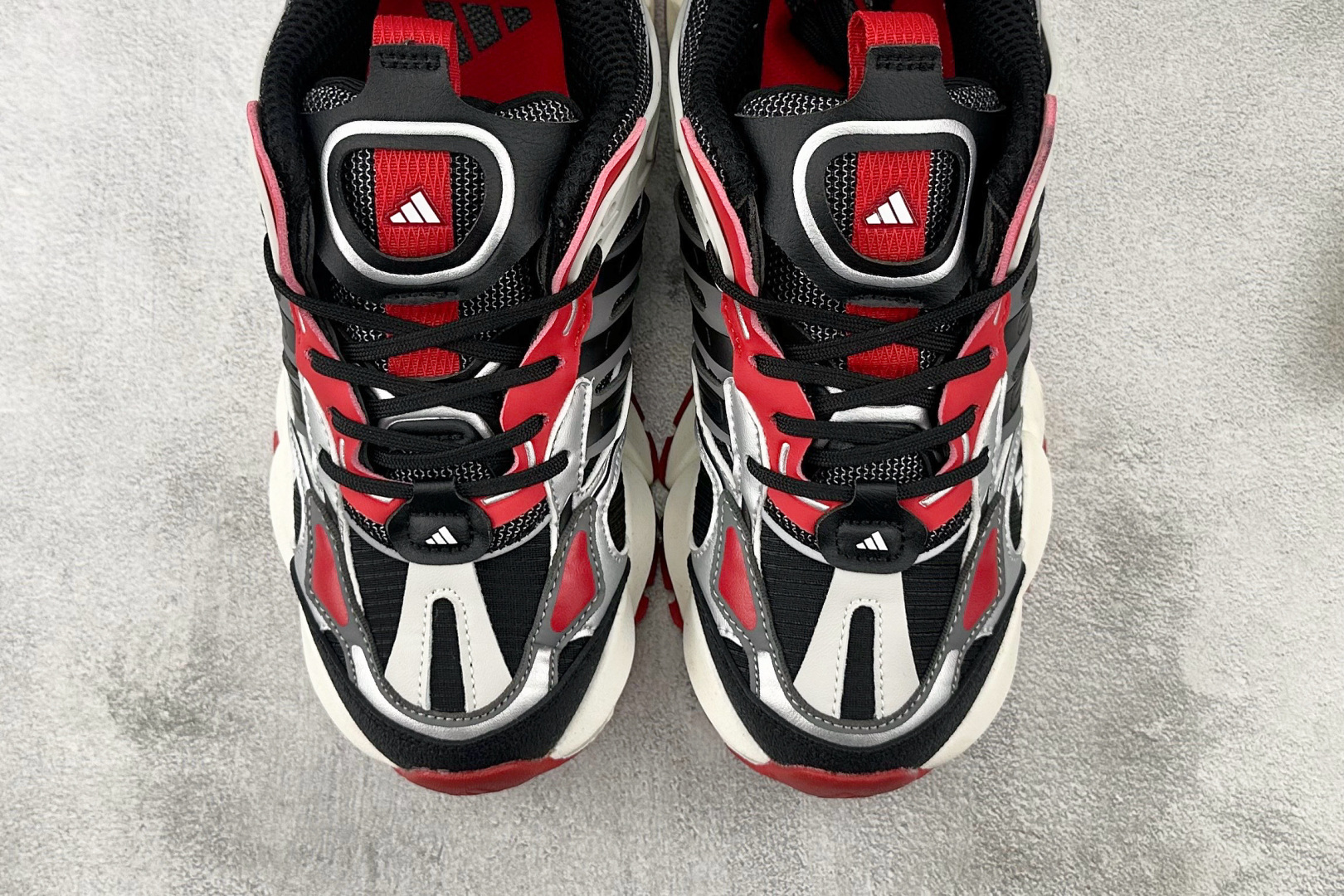 adidXLG RUNNER DELUXE 黑红 IH0615