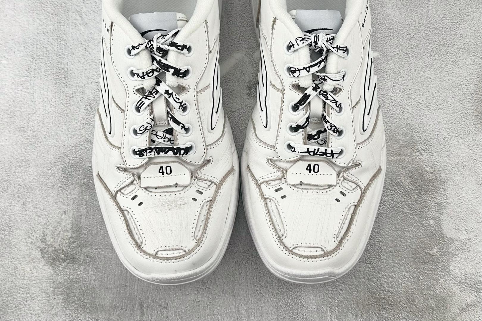 最新外贸批次 Balenciaga巴黎世家 Hamptons Worn-Out 白色 841763WCURS