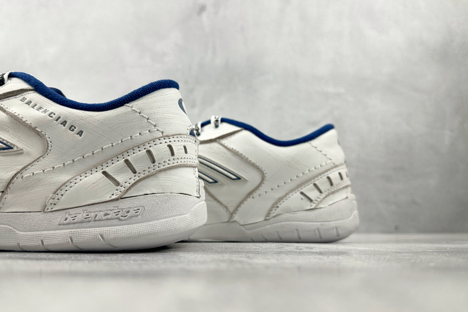 最新外贸批次 Balenciaga巴黎世家 Hamptons Worn-Out 白色 841765WCURB