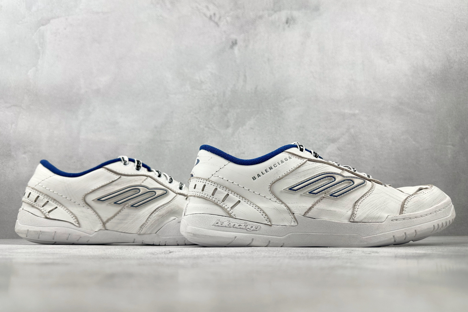 最新外贸批次 Balenciaga巴黎世家 Hamptons Worn-Out 白色 841765WCURB