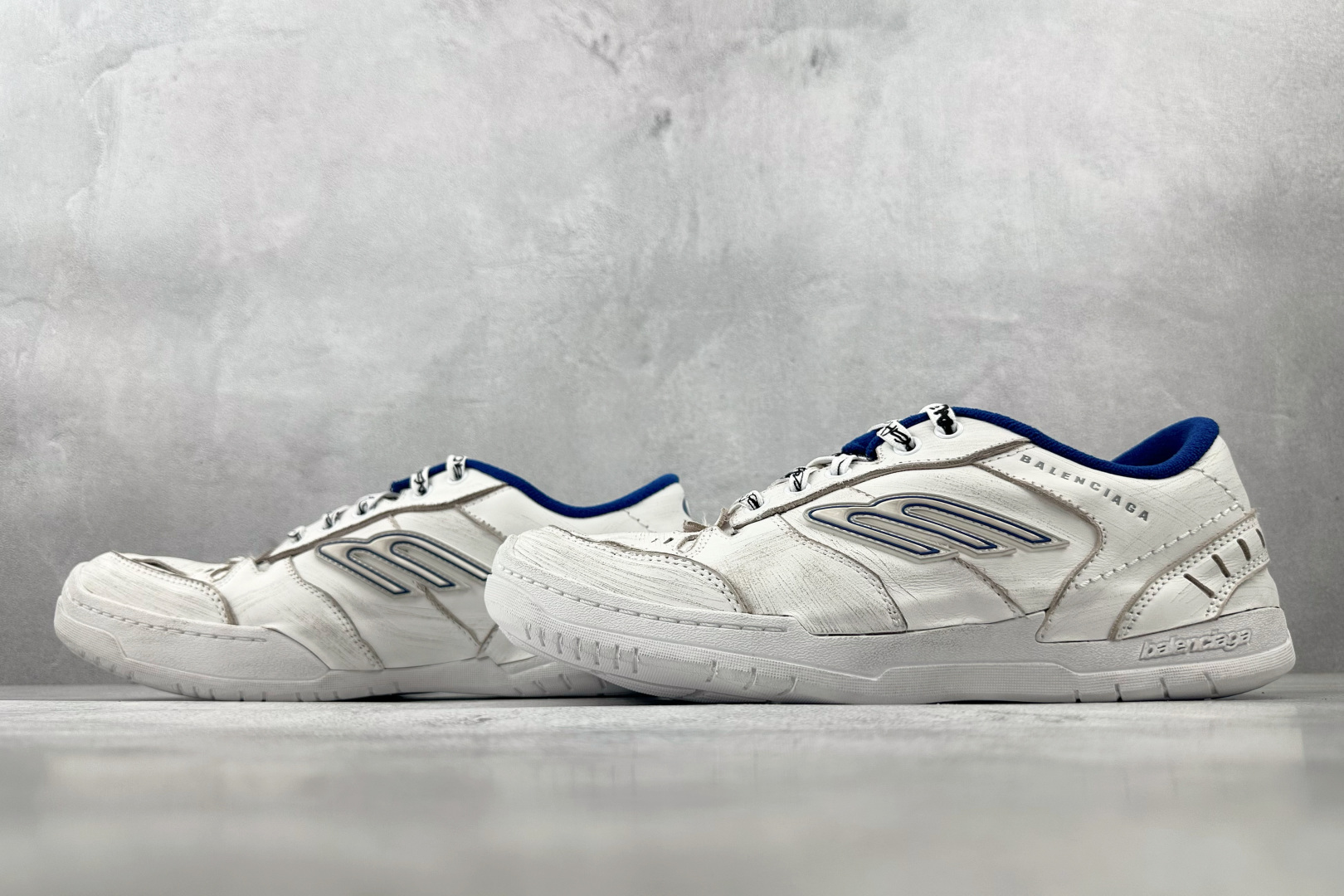 最新外贸批次 Balenciaga巴黎世家 Hamptons Worn-Out 白色 841765WCURB