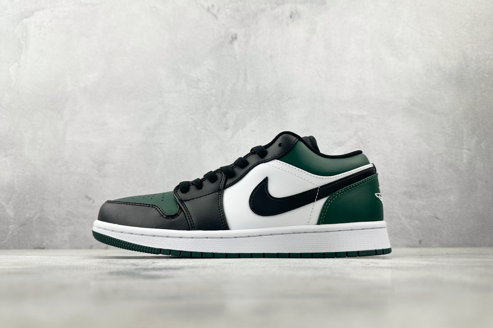 Jordan Air Jordan 1 low 黑绿脚趾 553558-371