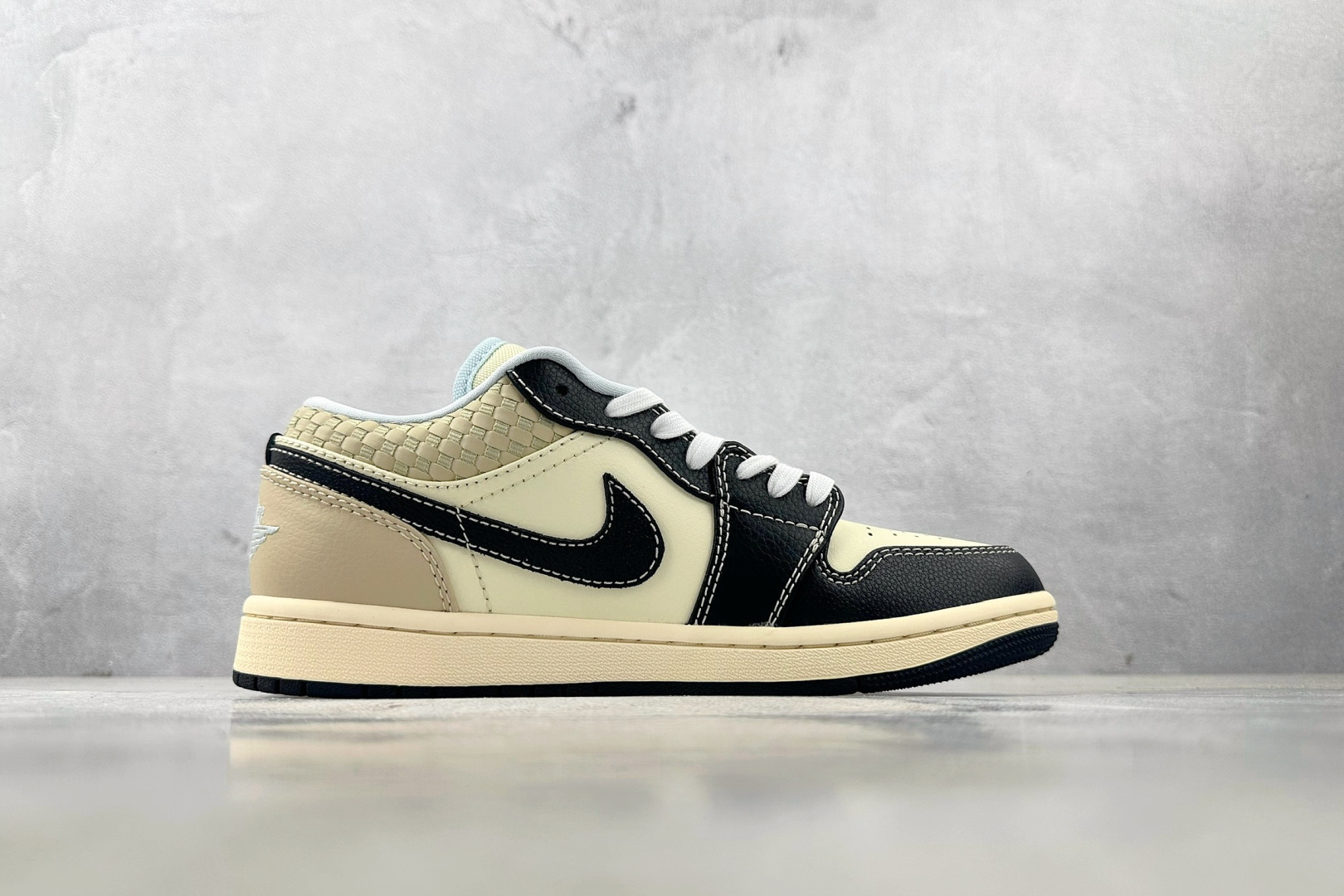 Jordan Air Jordan 1 low 米黑 HQ3437-101