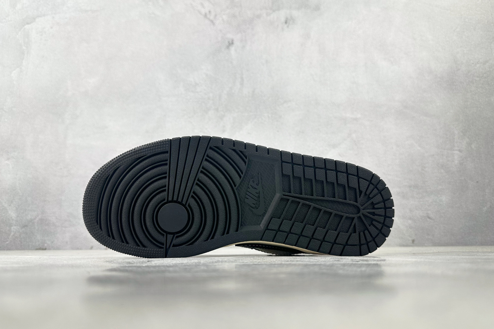 Jordan Air Jordan 1 low 米黑 HQ3437-101