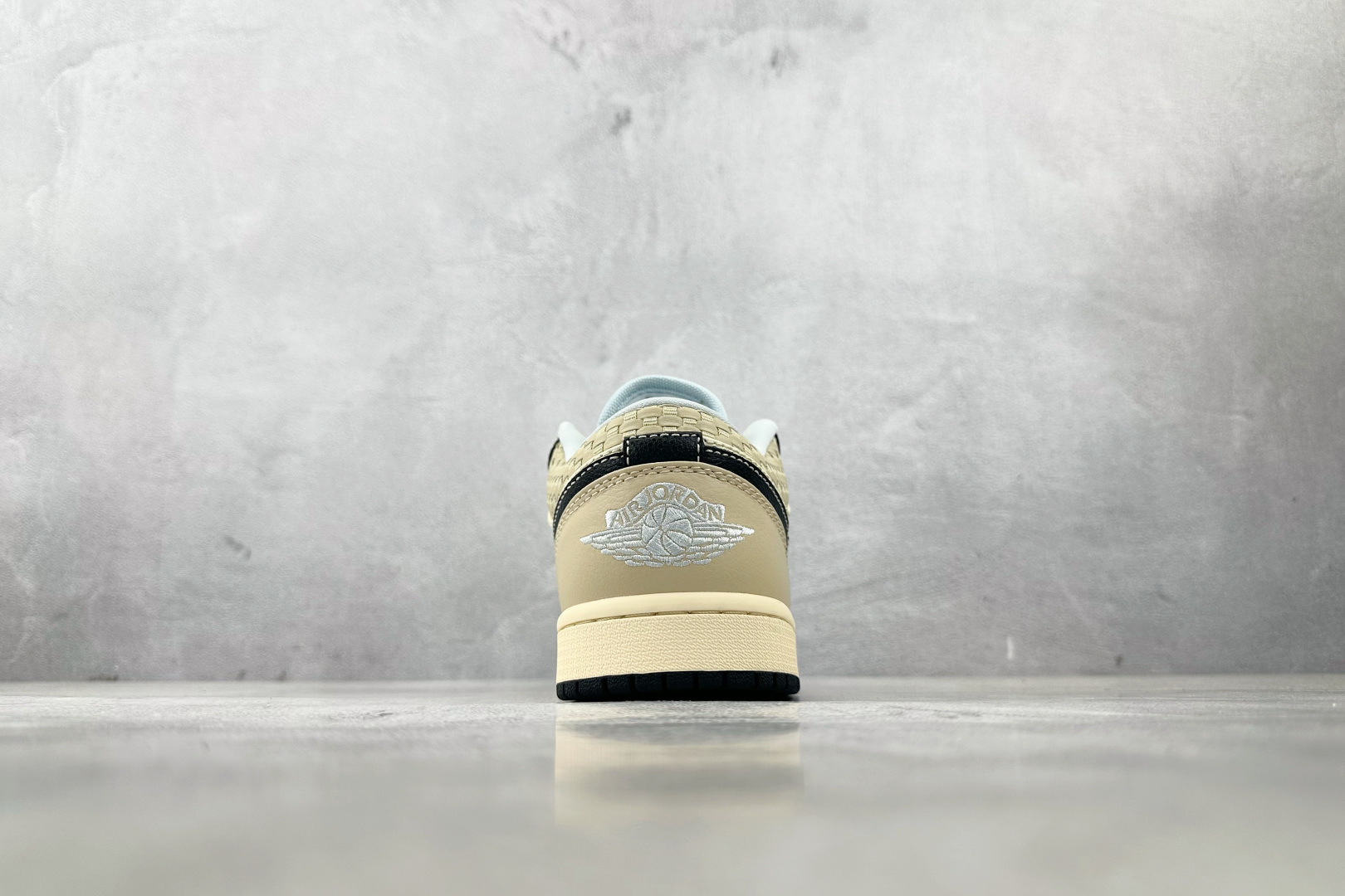 Jordan Air Jordan 1 low 米黑 HQ3437-101