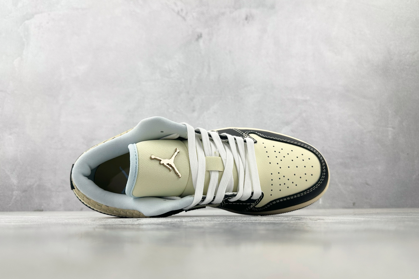 Jordan Air Jordan 1 low 米黑 HQ3437-101