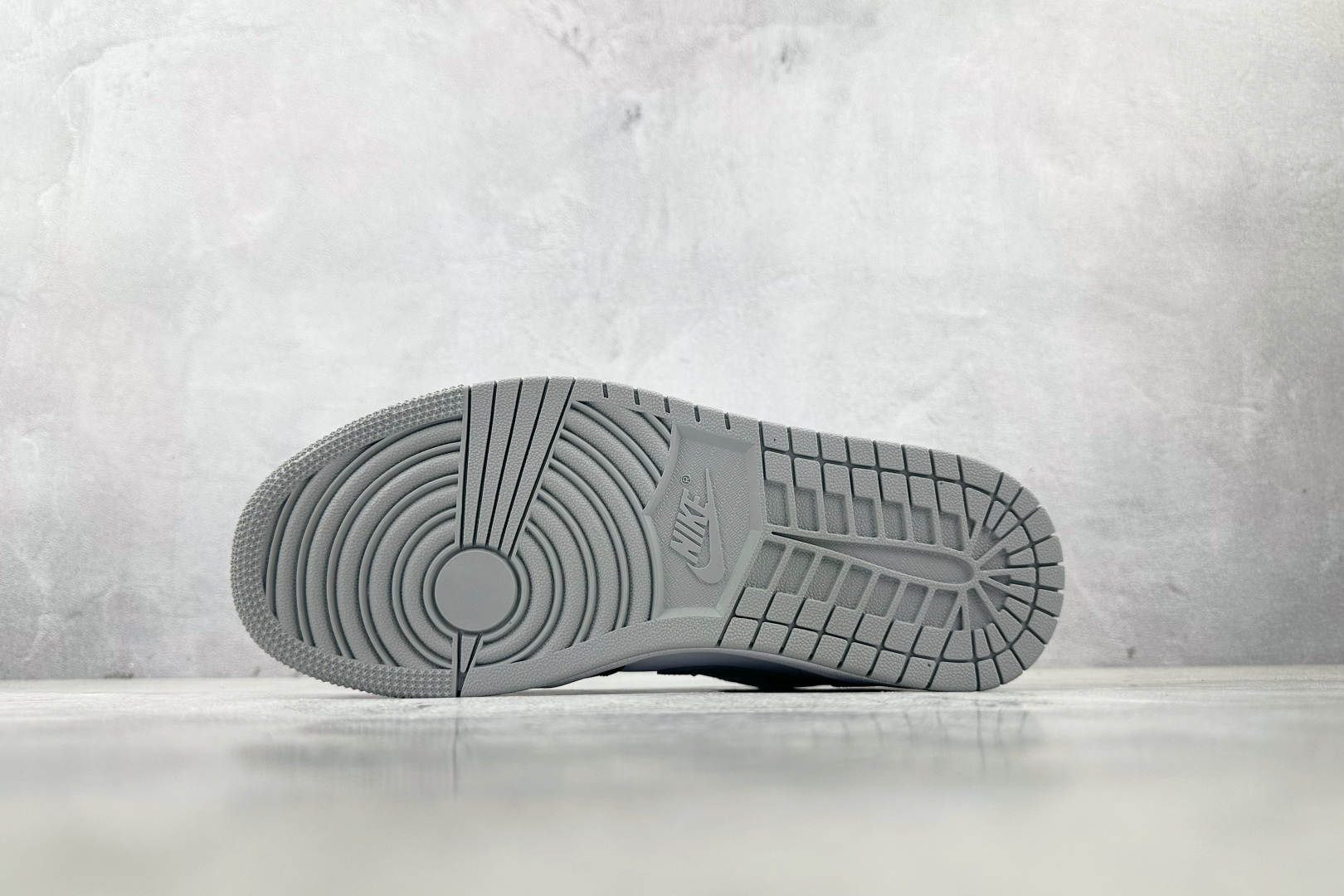 Jordan Air Jordan 1 low 影子 黑灰 553558-039