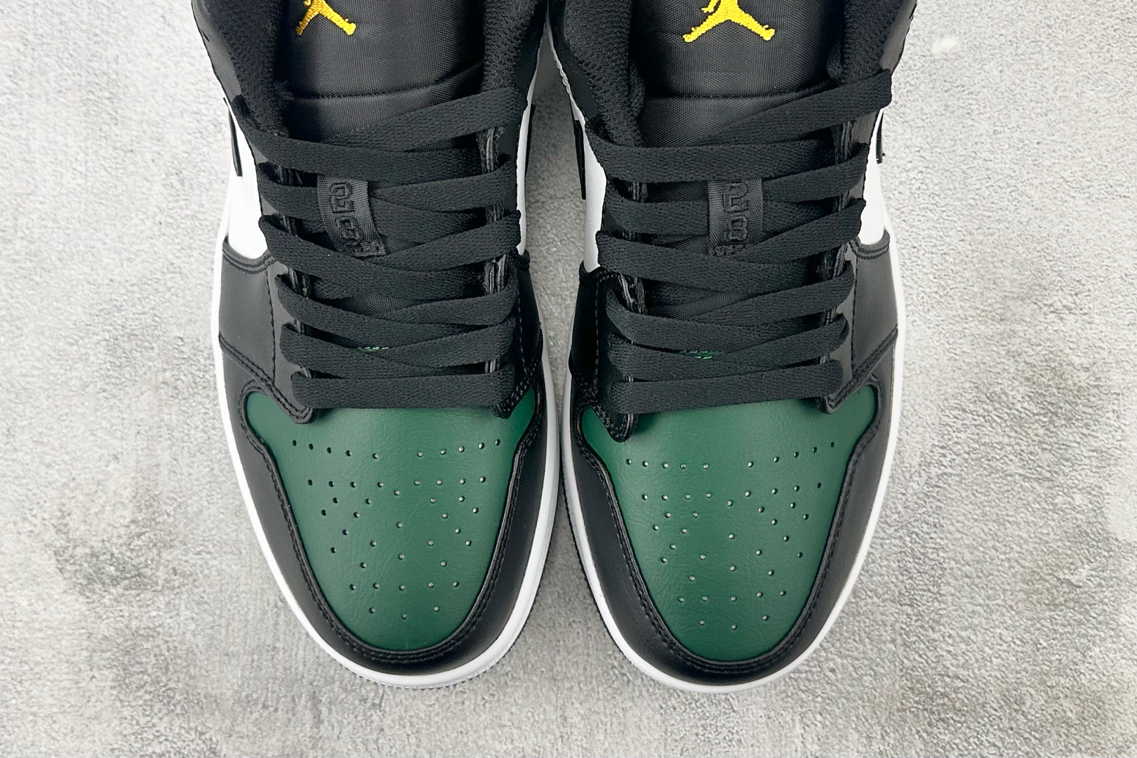 Jordan Air Jordan 1 low 黑绿脚趾 553558-371