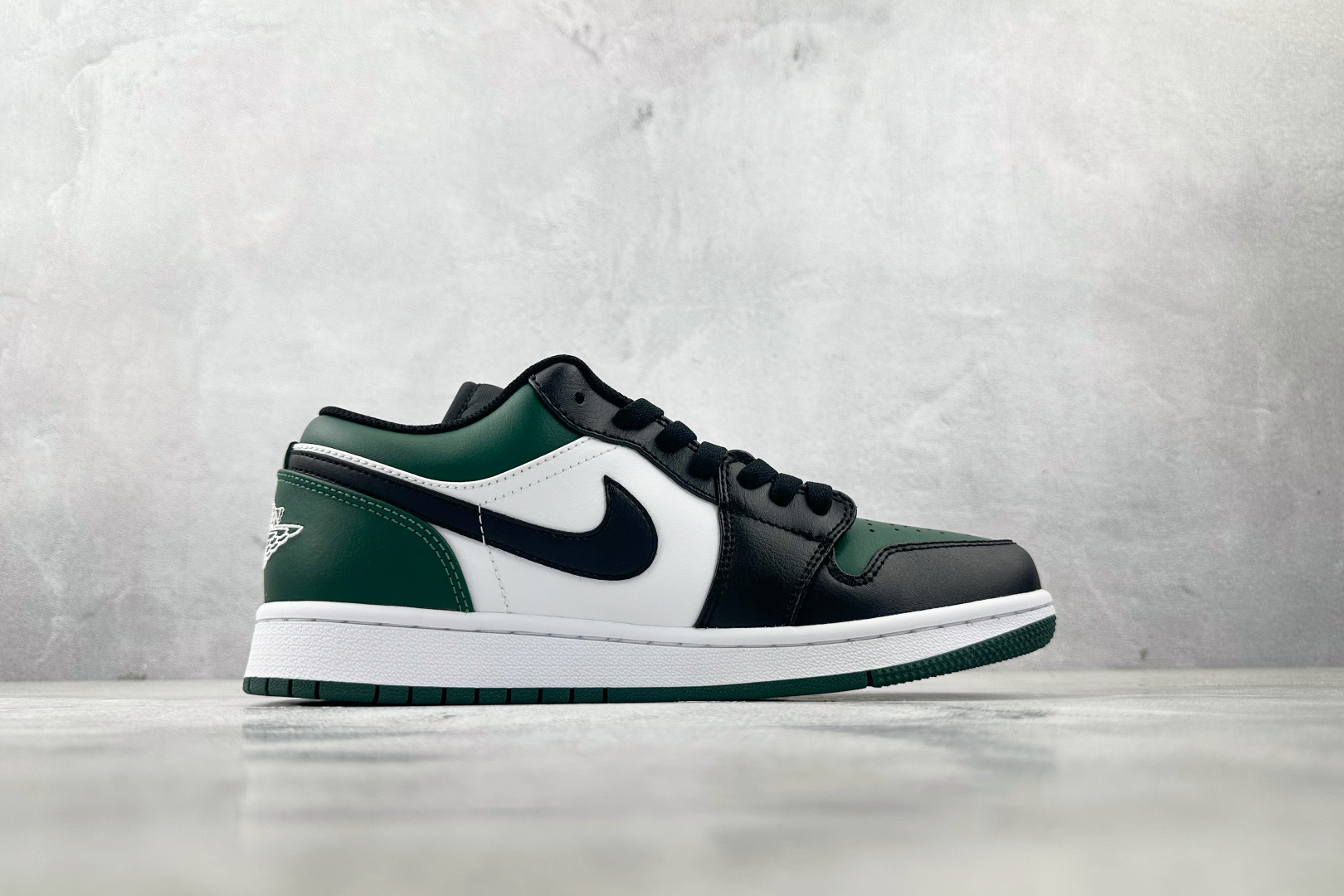 Jordan Air Jordan 1 low 黑绿脚趾 553558-371