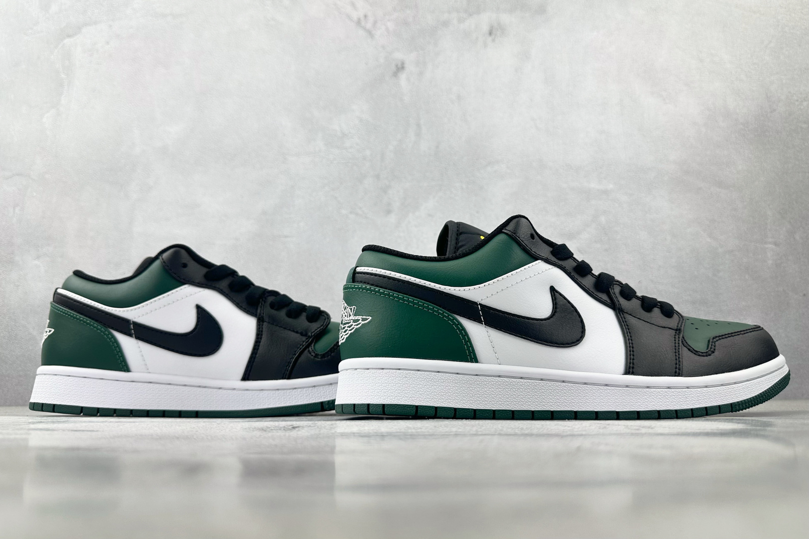 Jordan Air Jordan 1 low 黑绿脚趾 553558-371