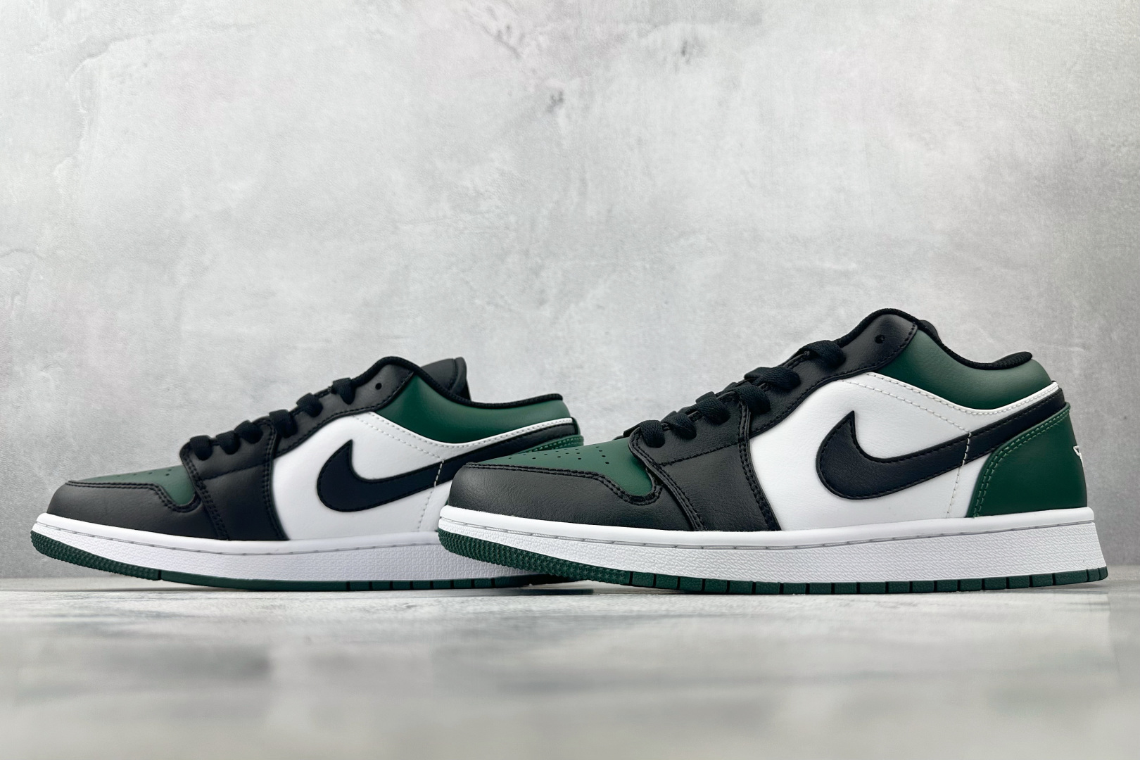 Jordan Air Jordan 1 low 黑绿脚趾 553558-371