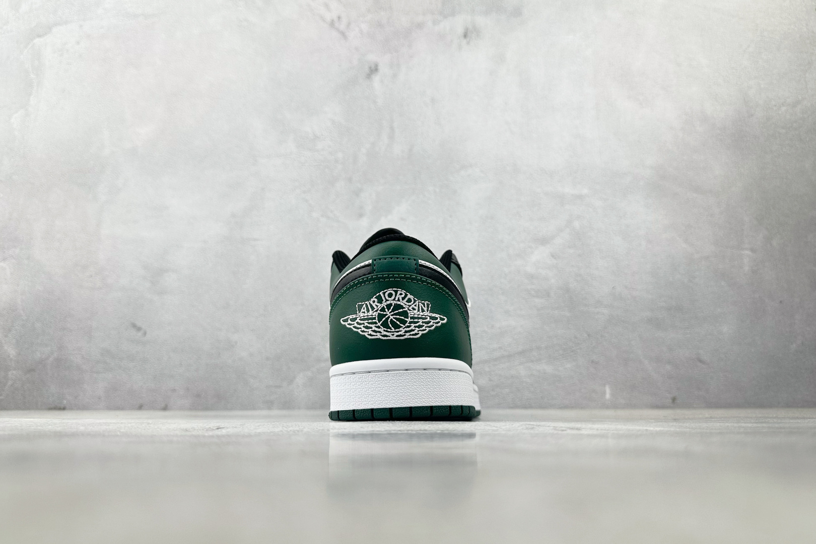 Jordan Air Jordan 1 low 黑绿脚趾 553558-371