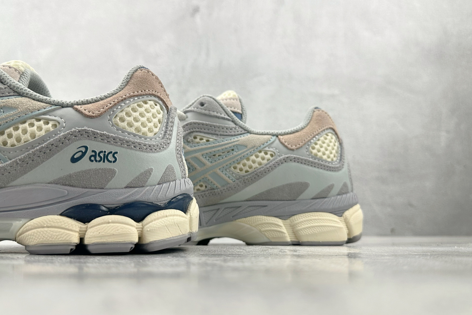 Asics GEL-NYC系列 米灰色 1203A372-600