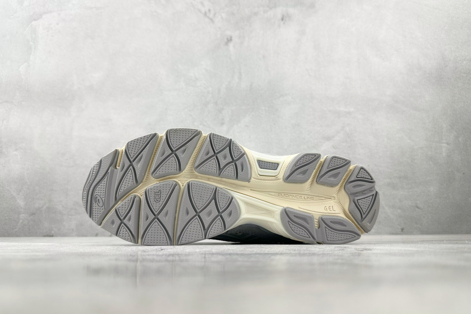 Asics GEL-NYC系列 米灰色 1203A372-600