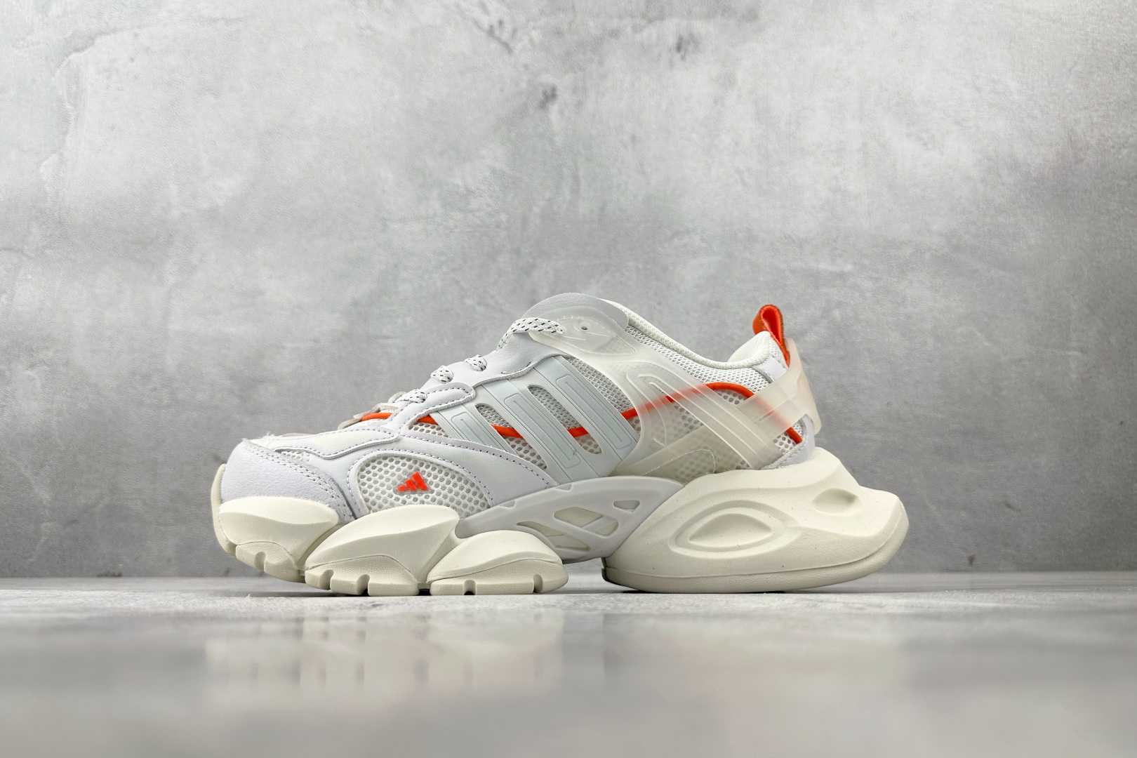 YH  adidas XLG RUNNER DELUXE 白橙 货号：JP5758 尺码：36 36.5 37 38.5 39 40 40.5 41 42 42.5 43 44 44.5 45-选品中心