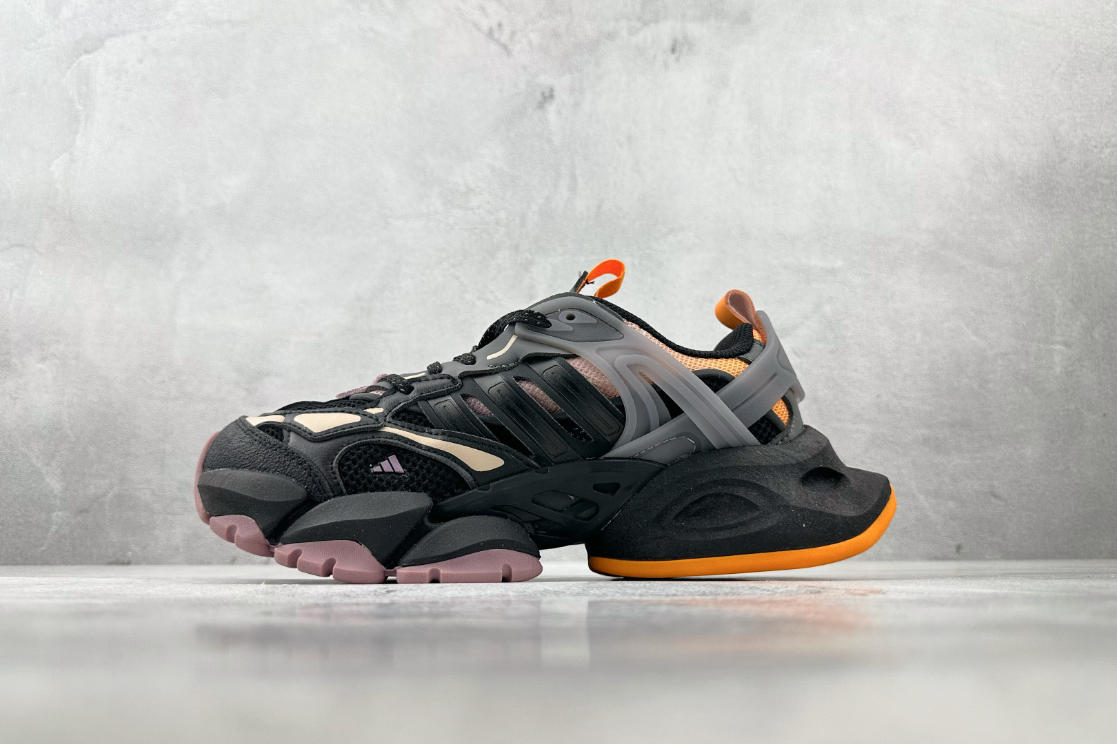 YH  adidas XLG RUNNER DELUXE 黑橙 货号：JP5765 尺码：36 36.5 37 38.5 39 40 40.5 41 42 42.5 43 44 44.5 45-选品中心