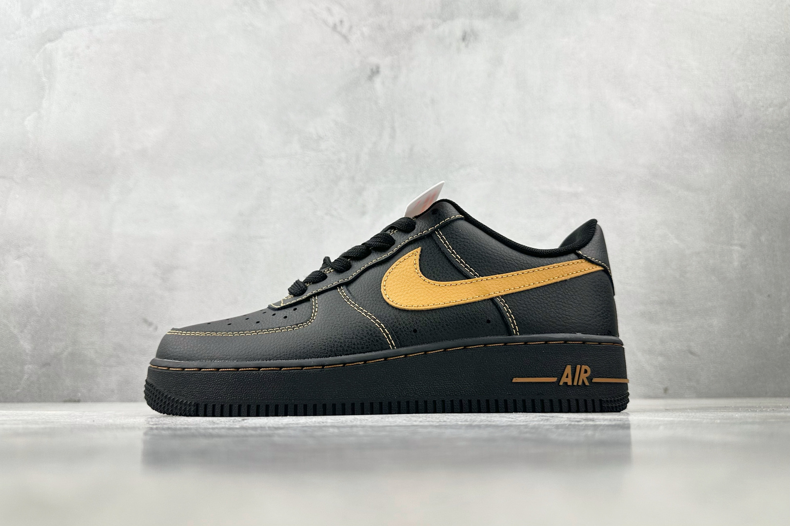 Nike Air Force 1 Low 黑色 HQ2037-003