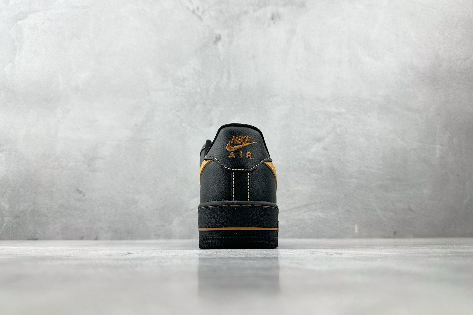 Nike Air Force 1 Low 黑色 HQ2037-003
