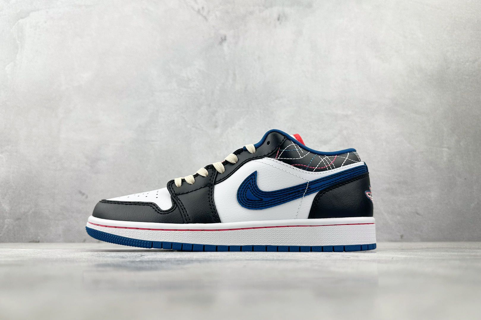 Jordan Air Jordan 1 low 白黑色 FV3622-141