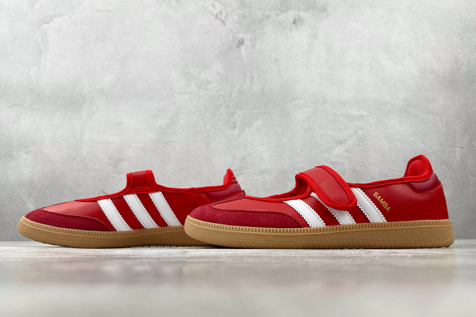 adidoriginals Samba Jane 红色 JQ6446