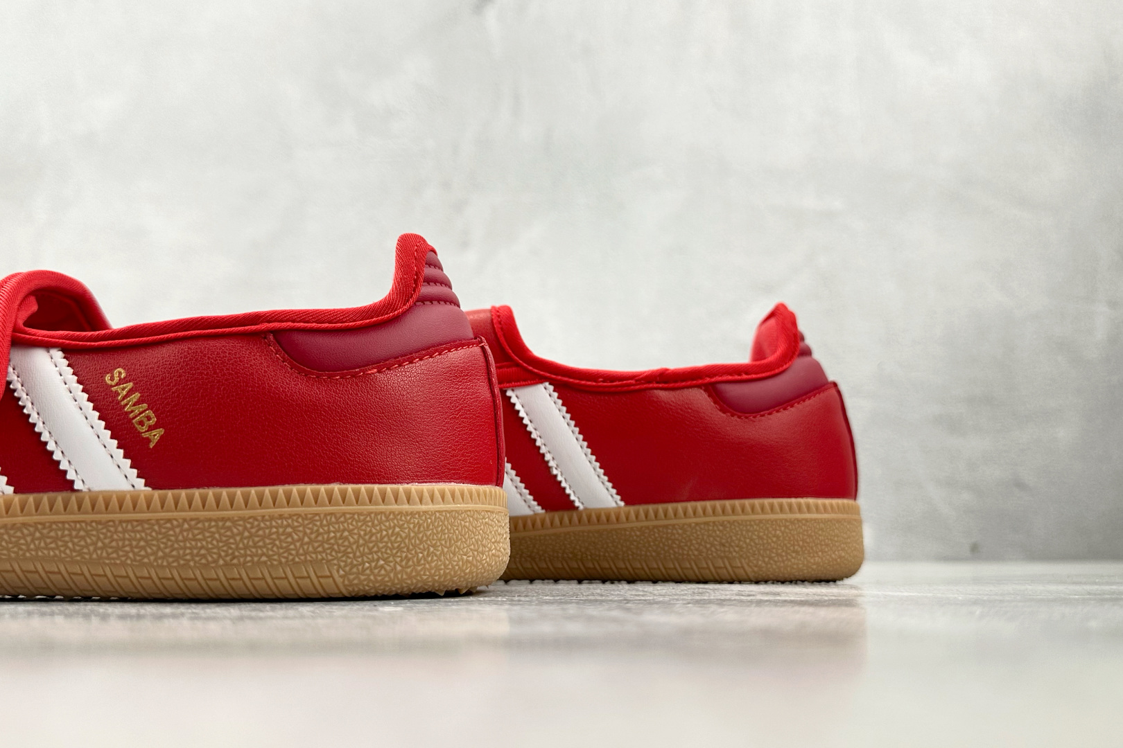adidoriginals Samba Jane 红色 JQ6446