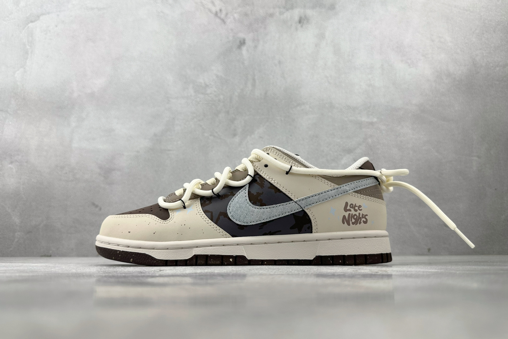 特价 
【定制球鞋】Nike Dunk 复古星潮 米白色

货号：HF4292-100(Team163-